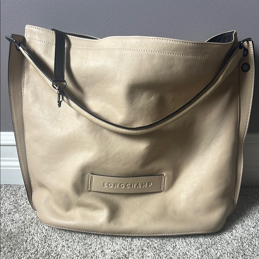 Longchamp Tan Shoulder Bag With Leather Straps